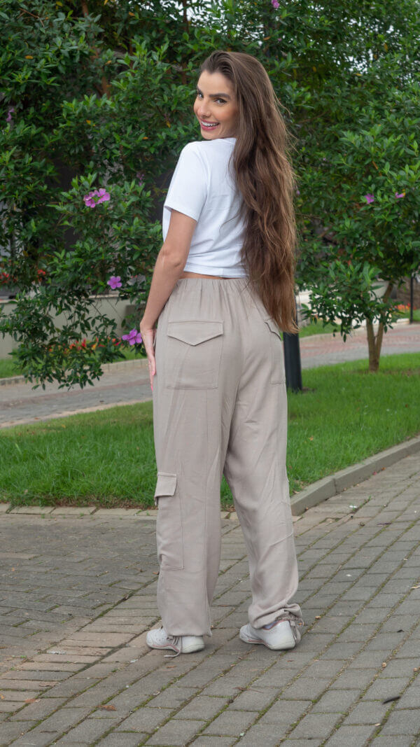 Calça Cargo Texturizada - Image 3